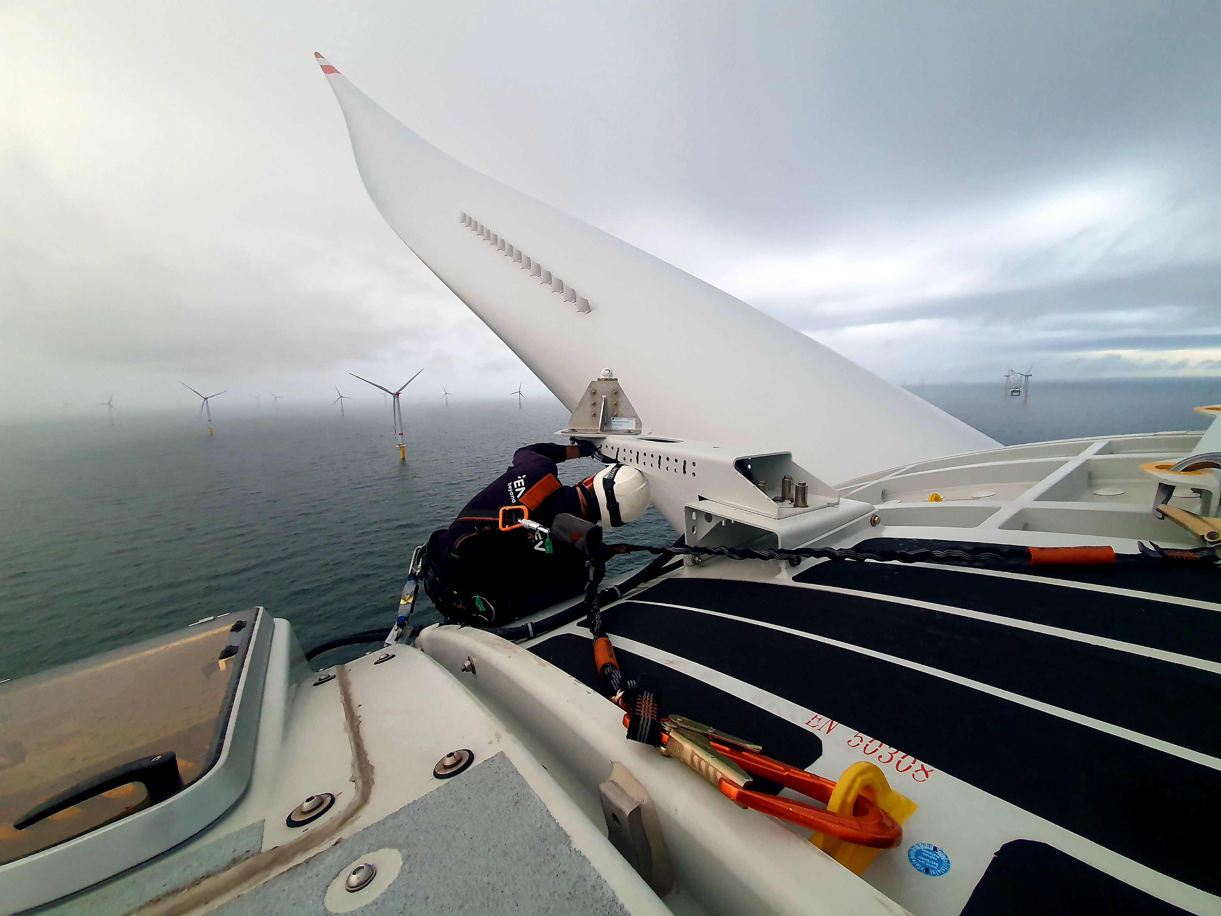 Troubleshooting at Merkur Wind Farm